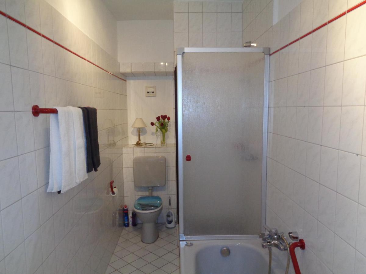 Ferienwohnung Altes Pfarrhaus Mit Flair Und Moselblick Brauneberg Buitenkant foto