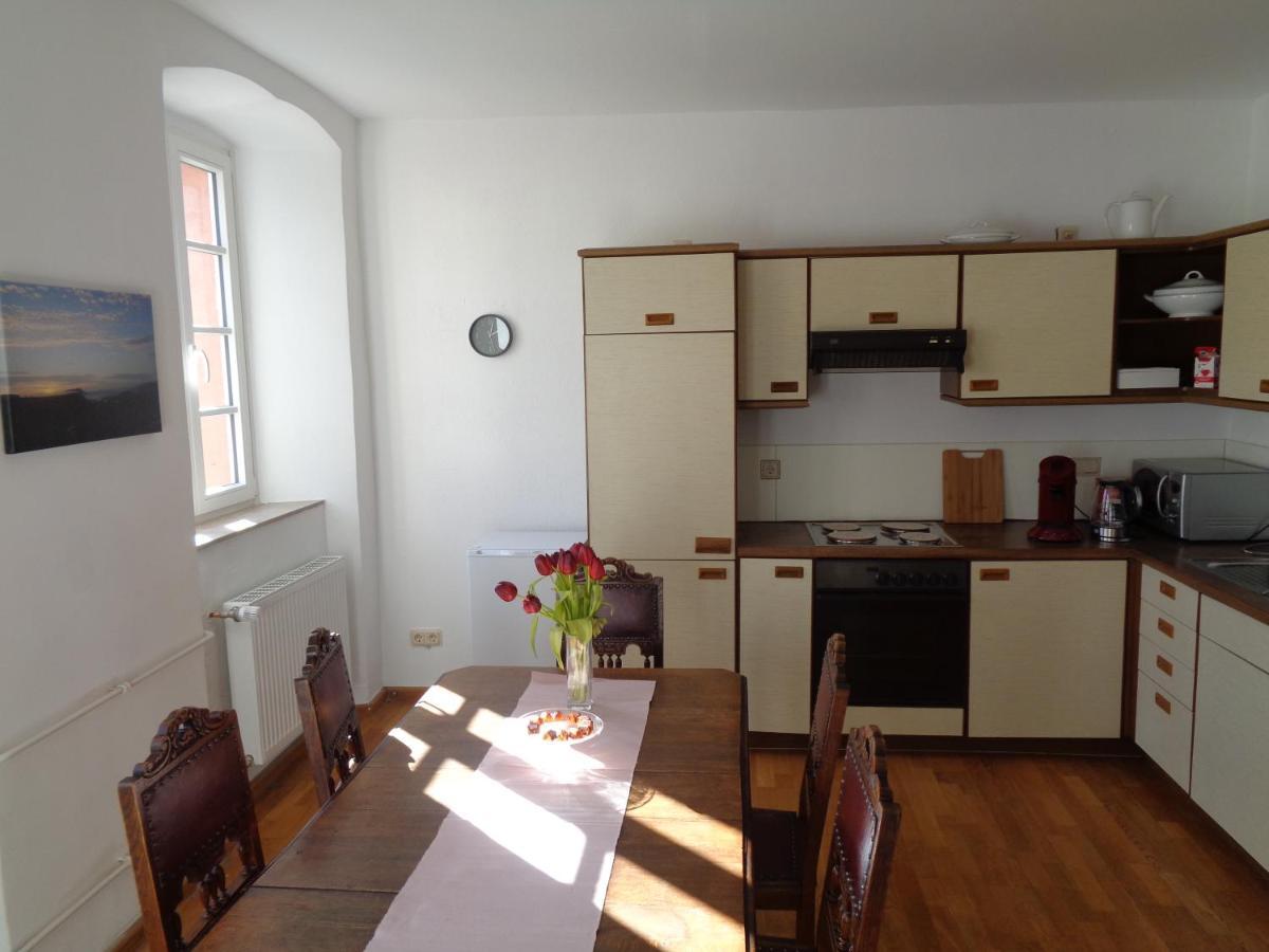 Ferienwohnung Altes Pfarrhaus Mit Flair Und Moselblick Brauneberg Buitenkant foto