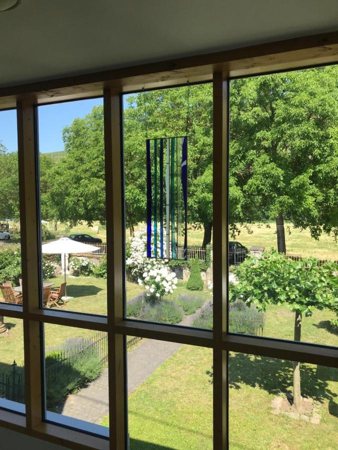 Ferienwohnung Altes Pfarrhaus Mit Flair Und Moselblick Brauneberg Buitenkant foto