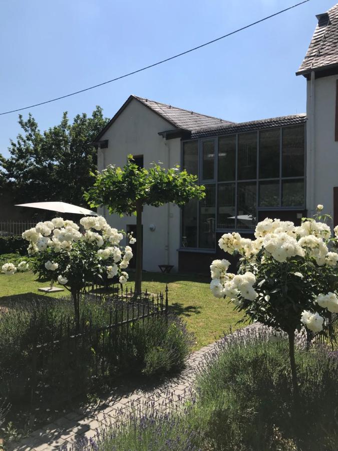 Ferienwohnung Altes Pfarrhaus Mit Flair Und Moselblick Brauneberg Buitenkant foto